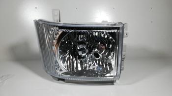 Фара правая ISUZU NLR85 NMR85 NPR75 NQR90